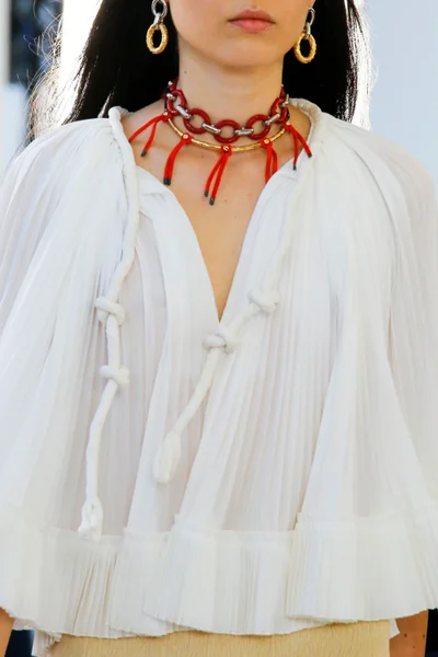 Look 106